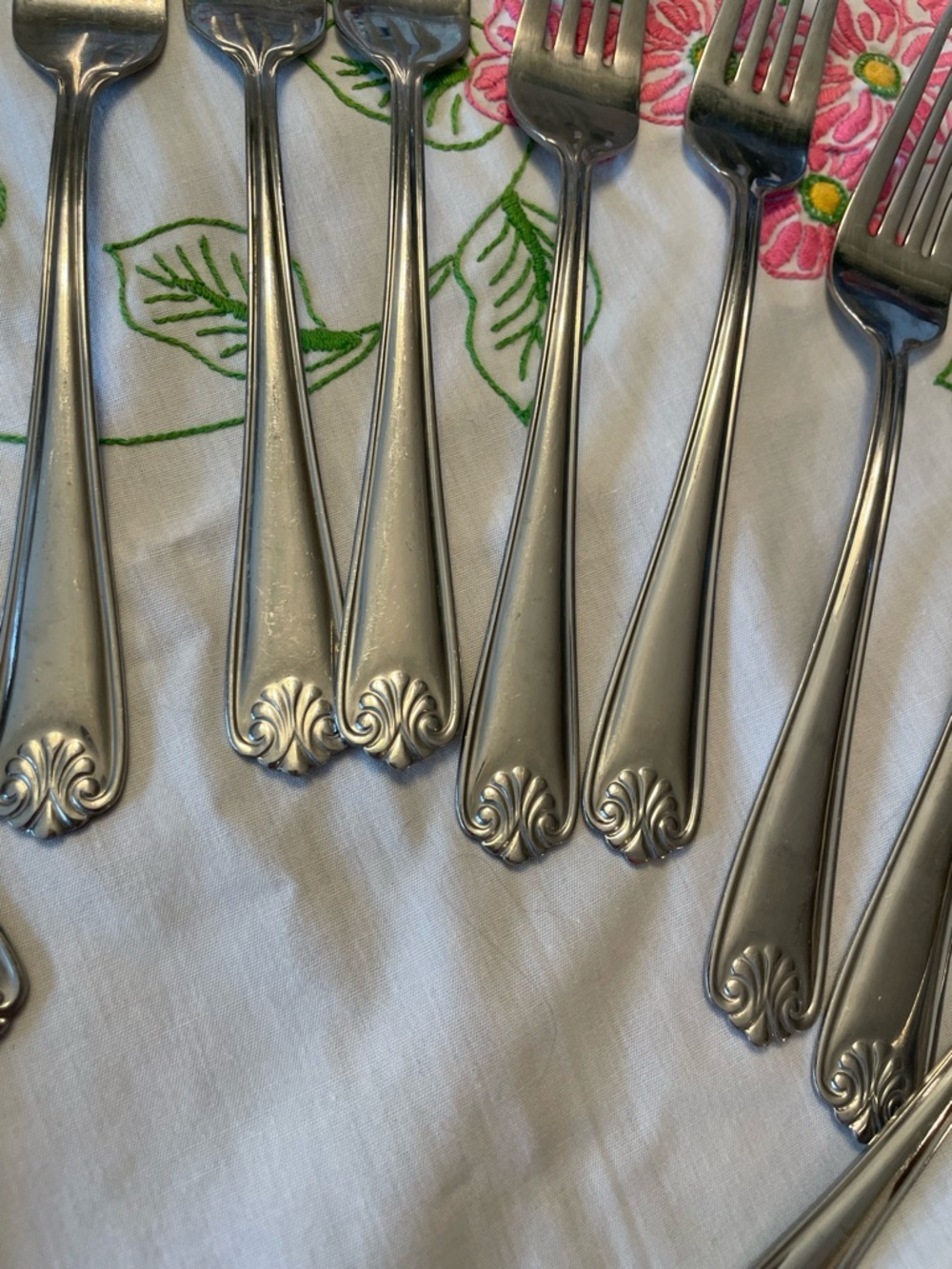 Cambridge Stainless SHELL Pattern Flatware Set/Pieces - Picture 9 of 16